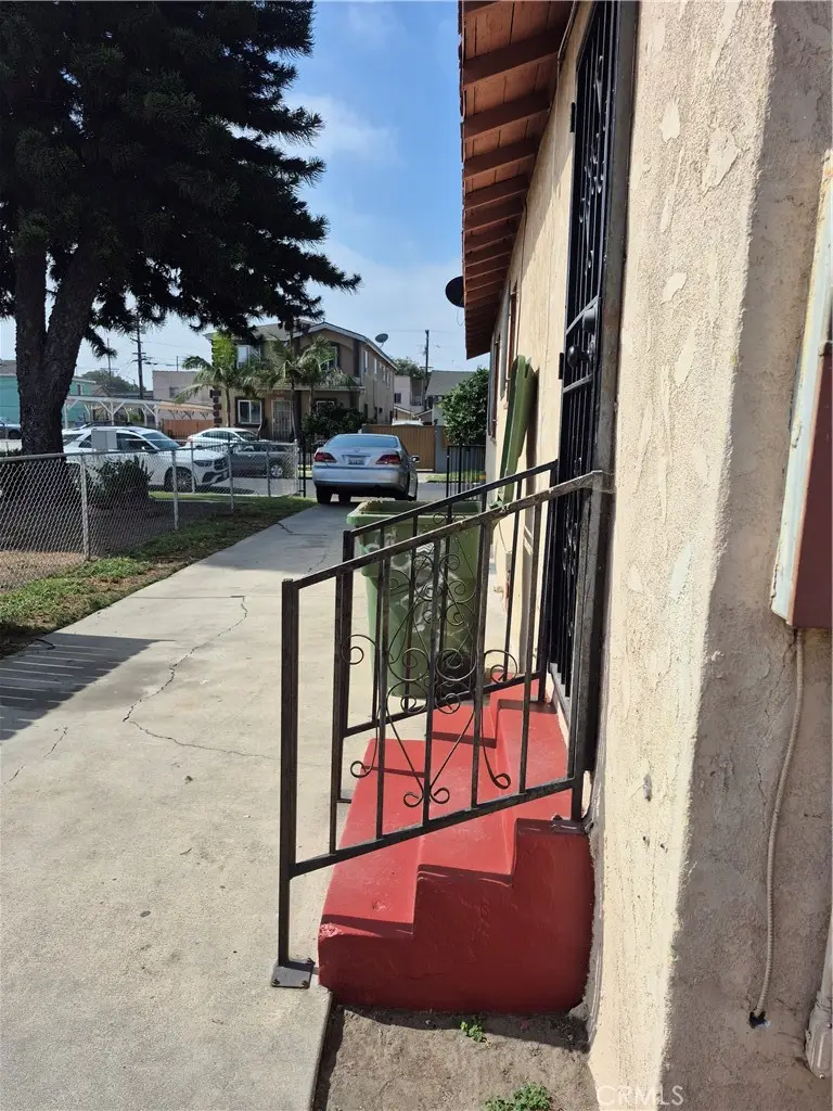 243 E 82nd, Los Angeles, CA 90003 - #3