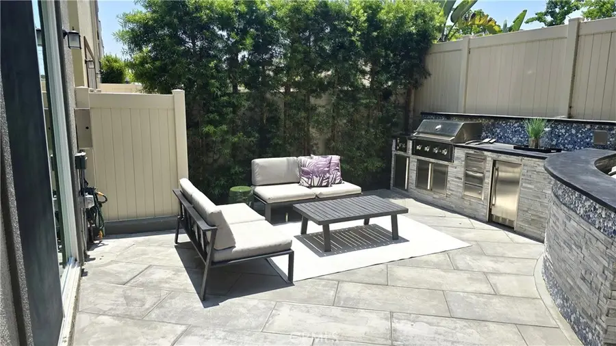 533 Daniel Freeman Circle, Inglewood, CA 90301 - #3