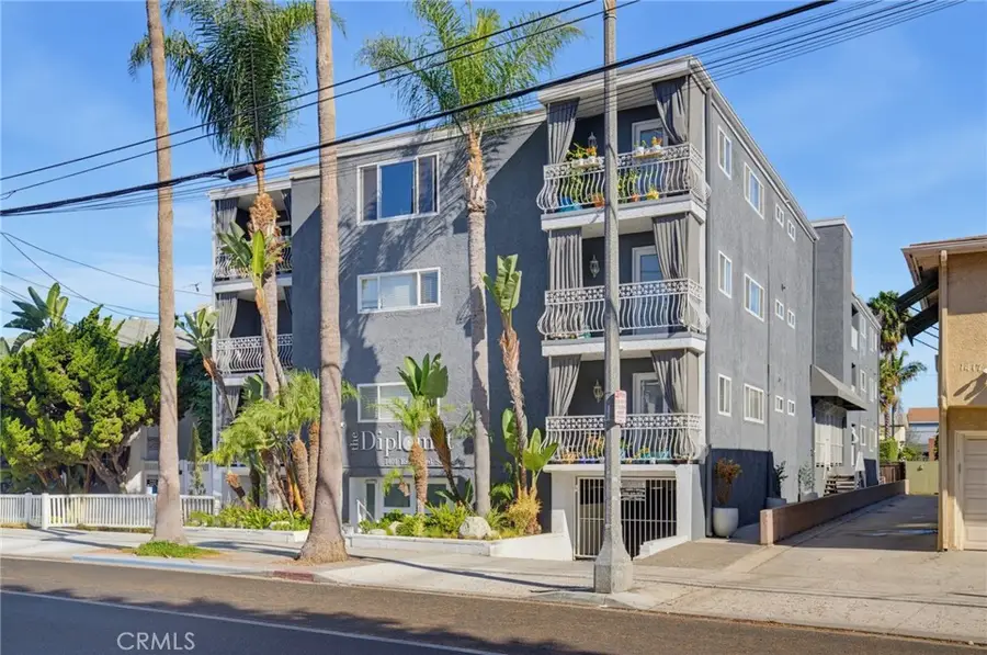 1401 E 3rd Street #16, Long Beach, CA 90802 - #2