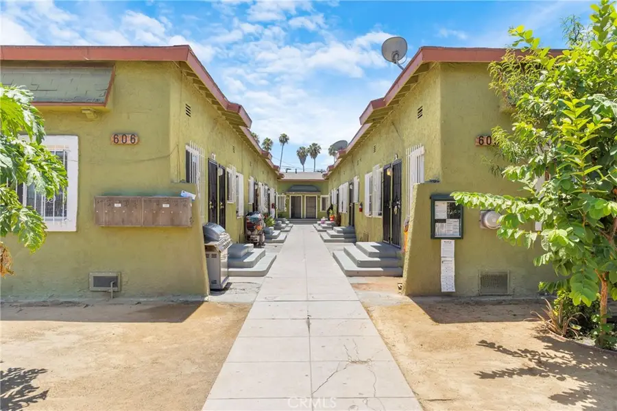 606 W 81st, Los Angeles, CA 90044 - #2