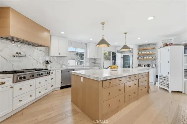 845 11th, Manhattan Beach, CA 90266