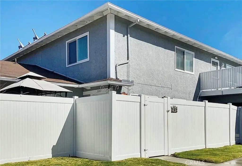 20811 Plum Canyon #202, Saugus, CA 91350 - #1