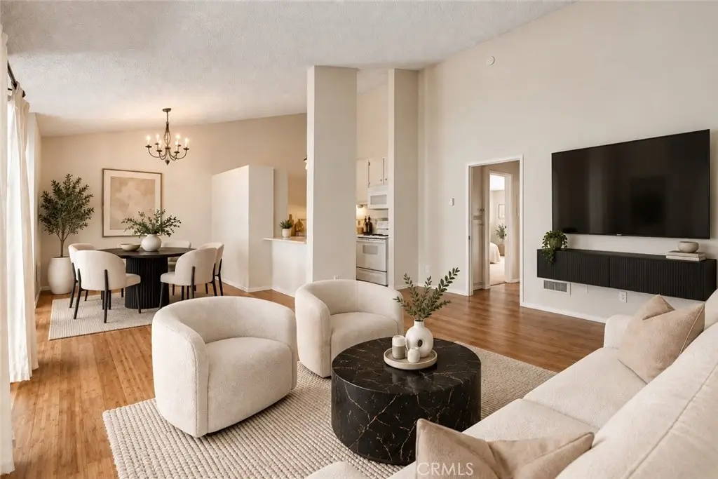 902 Camino Real #204, Redondo Beach, CA 90277 - #1