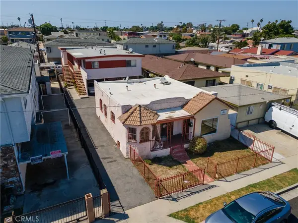 11145 Raymond, Los Angeles, CA 90044