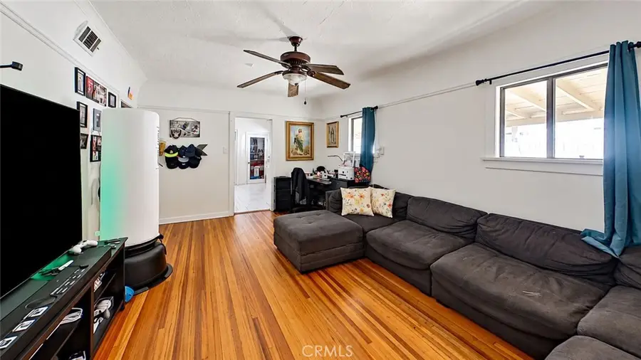 1707 E Poinsettia Street, Long Beach, CA 90805 - #2