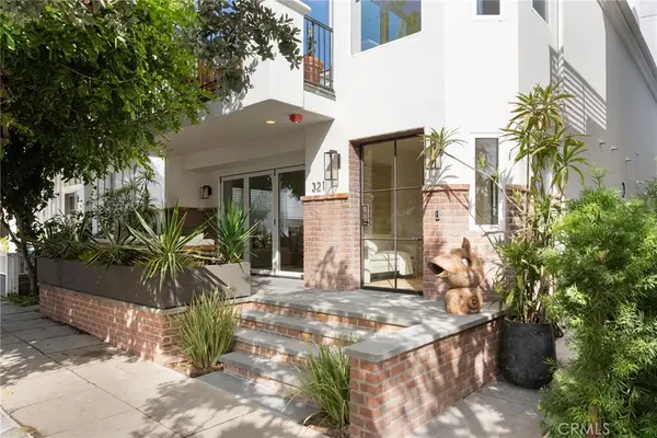 321 3rd Street, Manhattan Beach, CA 90266