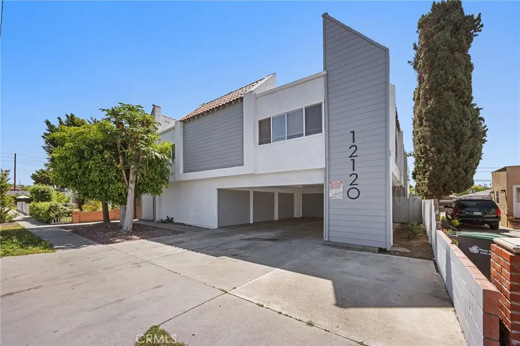 12120 215th Street, Hawaiian Gardens, CA 90716 - #1