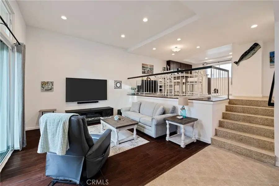 255 Valley, Hermosa Beach, CA 90254 - #2