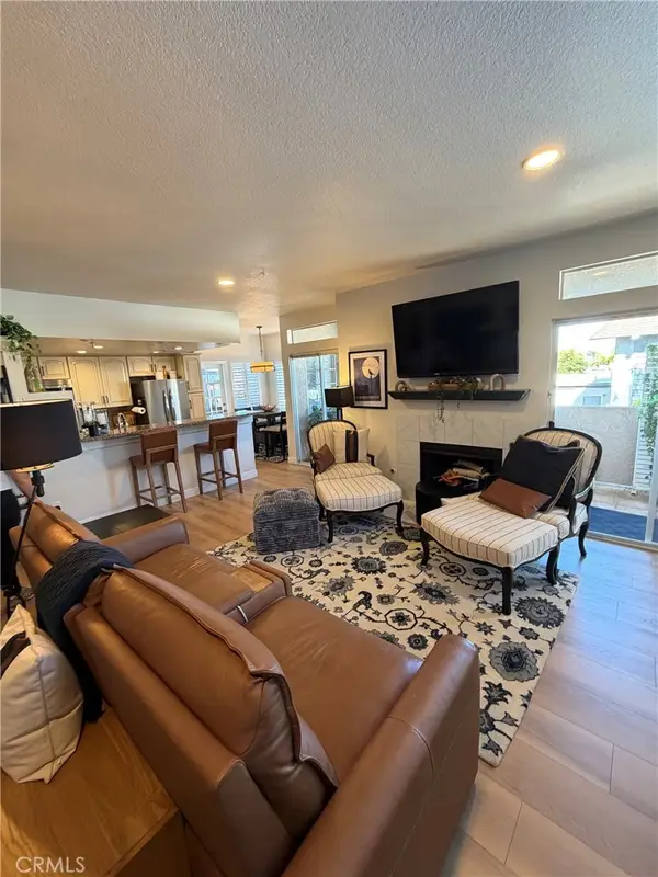 4591 Warner Ave. #105, Huntington Beach, CA 92649