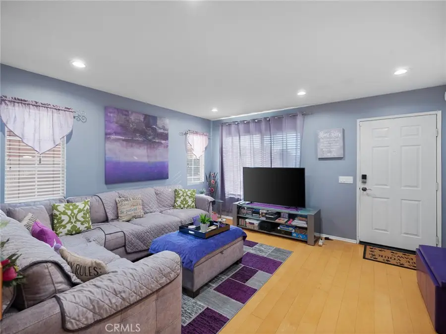 40 Linhaven, Irvine, CA 92602 - #3