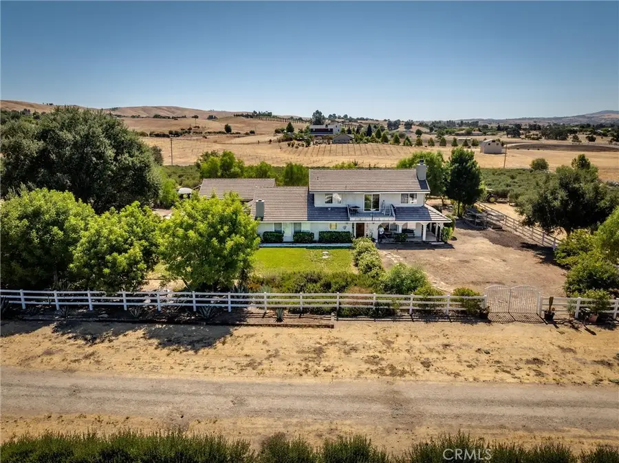 5055 Rancho La Loma Linda Drive, Paso Robles, CA 93446 - #3