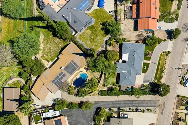 215 Hilltop, Paso Robles, CA 93446