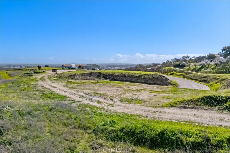 310 Camino Vista Cielo, Paso Robles, CA 93446 - #2