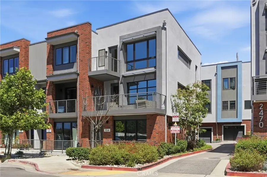 2460 Victoria #104, San Luis Obispo, CA 93401 - #2