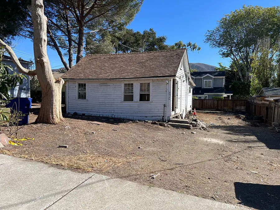 2046 King, San Luis Obispo, CA 93401 - #2