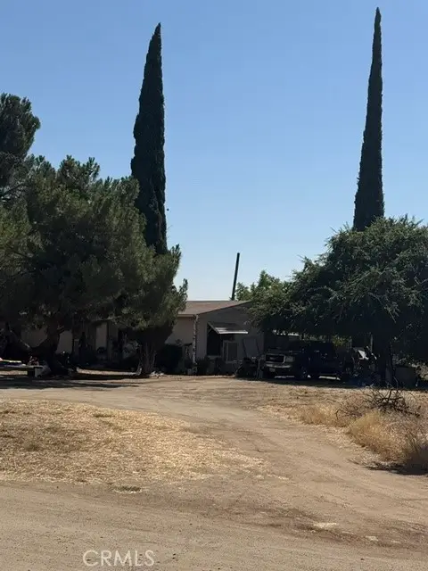 915 S Strathmore, Lindsay, CA 93247 - #1
