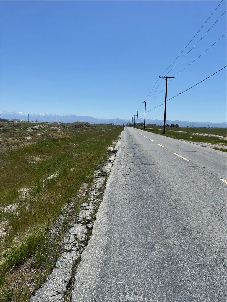 70 E Avenue I, Lancaster, CA 93535 - #3