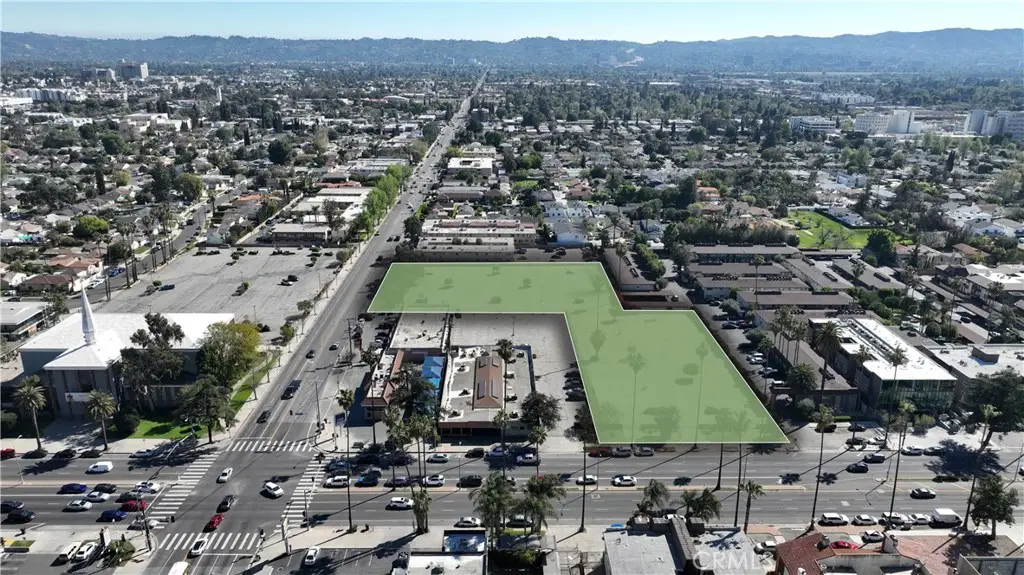 7117 Kester Avenue, Van Nuys, CA 91405 - #1