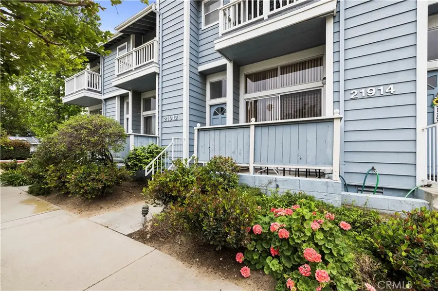 21912 Hiawatha Street #2, Chatsworth, CA 91311 - #2