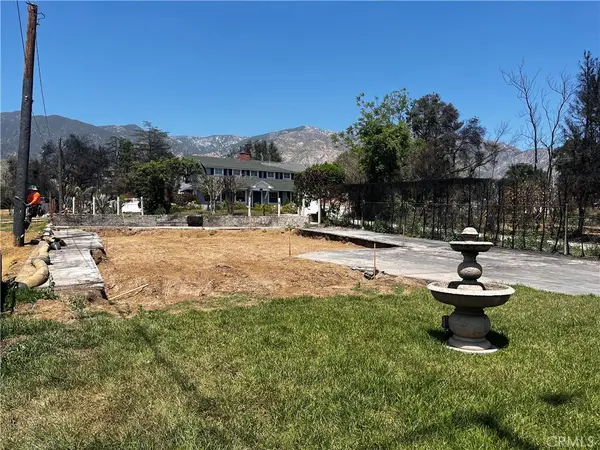 419 W Altadena Drive, Altadena, CA 91001