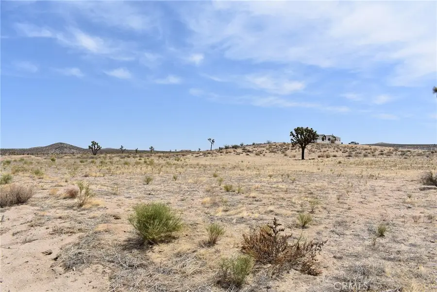 15500 Ave F8 E, Lancaster, CA 93535 - #3