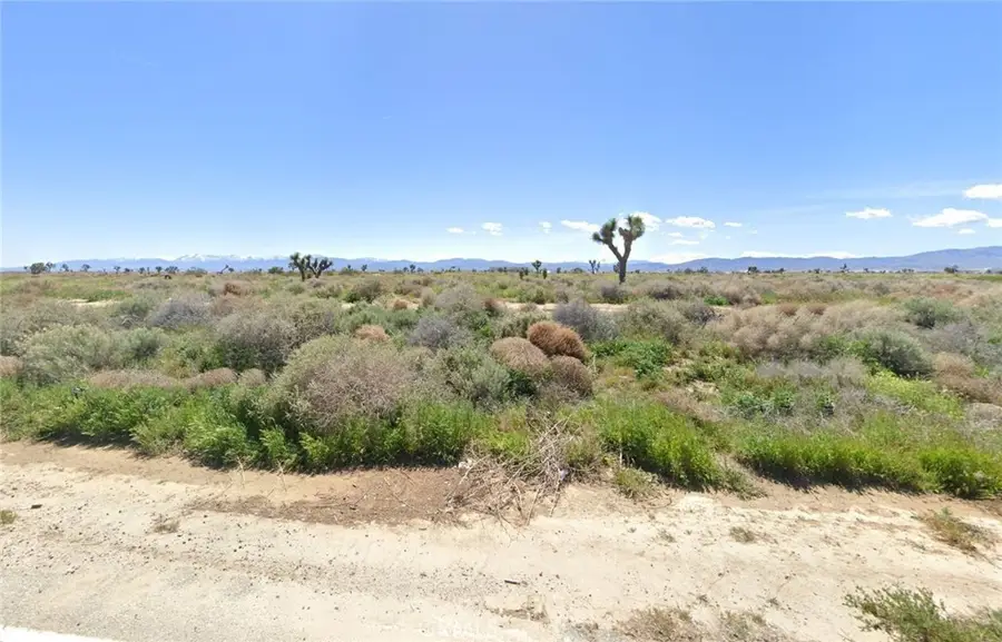 3300 E Avenue L, Palmdale, CA 93552 - #3