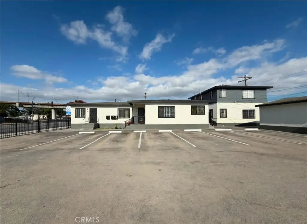 124 W Rosecrans Ave, Compton, CA 90222 - #1