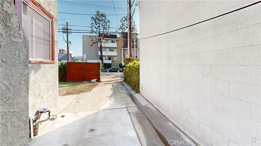 1143 N Sycamore Avenue, Los Angeles, CA 90038 - Image #3