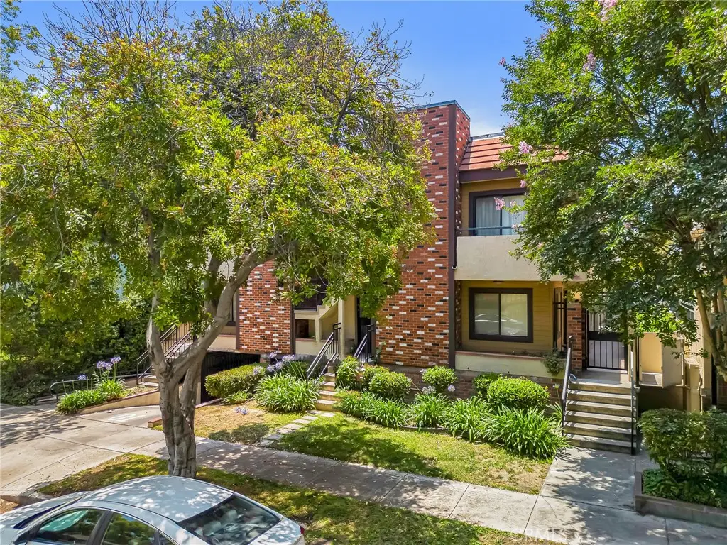 1207 N Columbus Avenue, Glendale, CA 91202 - #1