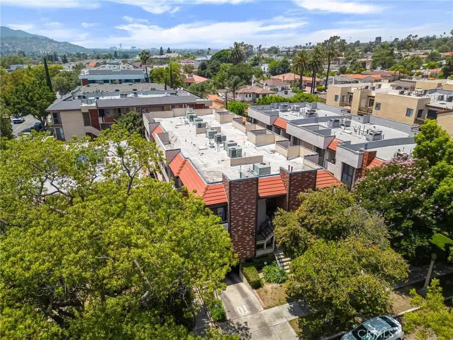 1207 N Columbus Avenue, Glendale, CA 91202 - #2