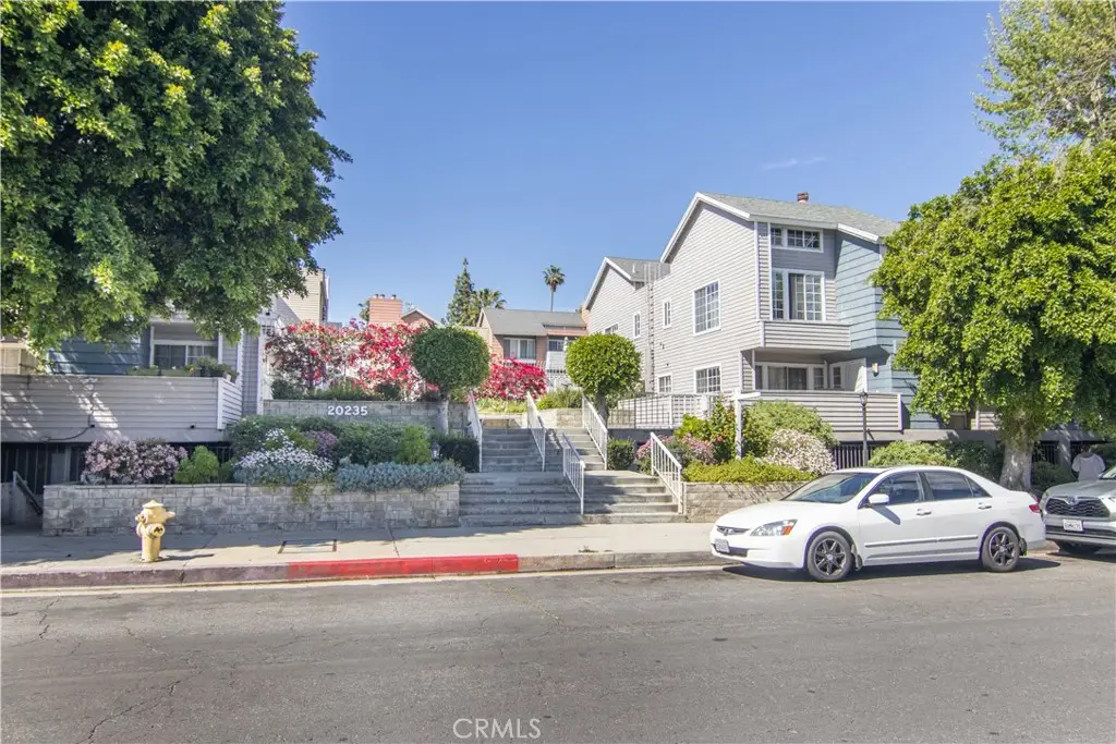 20235 Keswick Street #102, Winnetka, CA 91306 - Image #1