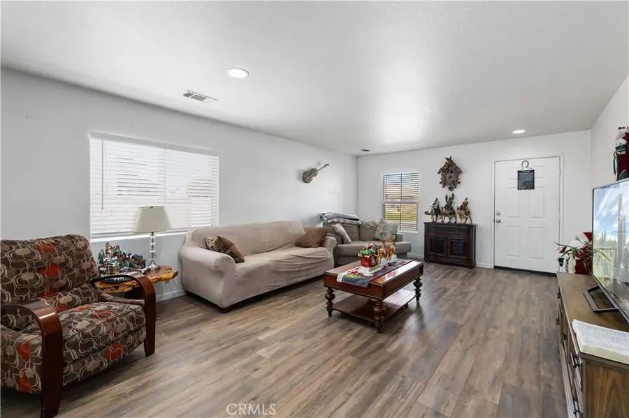 1810 E Jenner Street, Lancaster, CA 93535 - Image #3