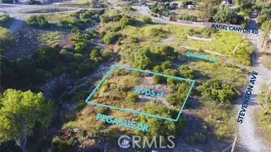 166 & 167 Pegasus Dr, Sylmar, CA 91342