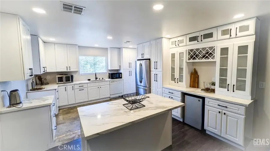 26327 Dartmouth Street, Hemet, CA 92544 - #3