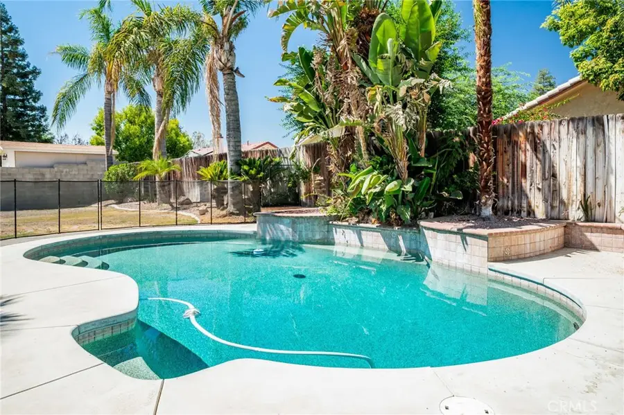 3400 Medallion Rose Avenue, Bakersfield, CA 93313 - Image #2