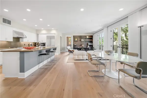 23500 Park Sorrento #D21, Calabasas, CA 91302