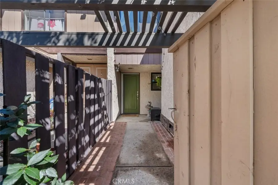 24843 Apple Street #B, Newhall, CA 91321 - Image #3