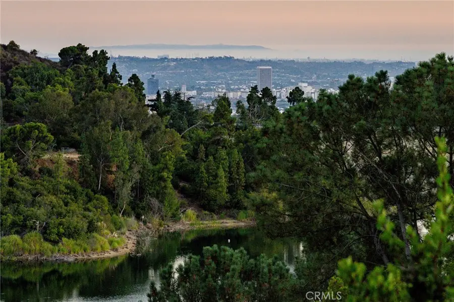 3016 Arrowhead Drive, Los Angeles, CA 90068 - Image #3