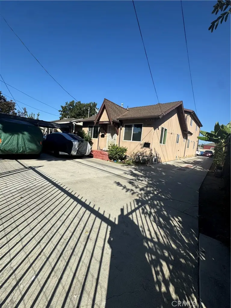 9300 S Hoover Street, Los Angeles, CA 90044 - Image #1