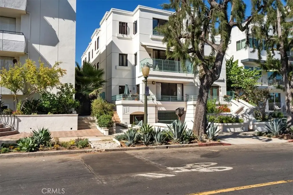 10721 Ohio Avenue, Los Angeles, CA 90024 - Image #1