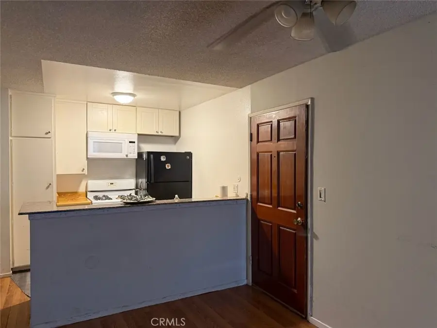 18645 Hatteras Street #187, Tarzana, CA 91356 - Image #3