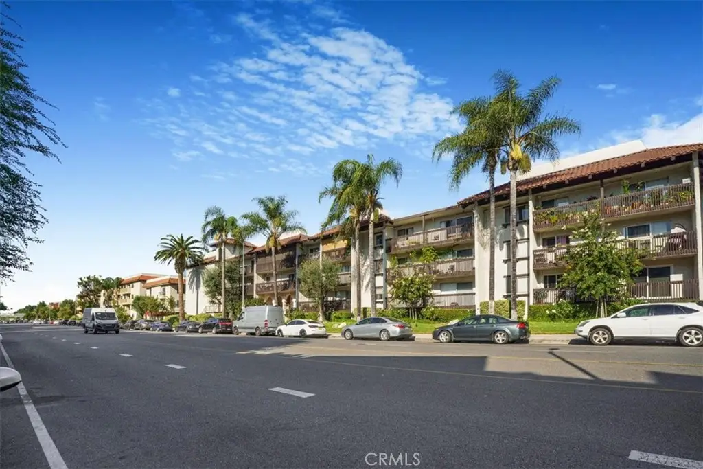 5334 Lindley Avenue #115, Encino, CA 91316 - Image #1