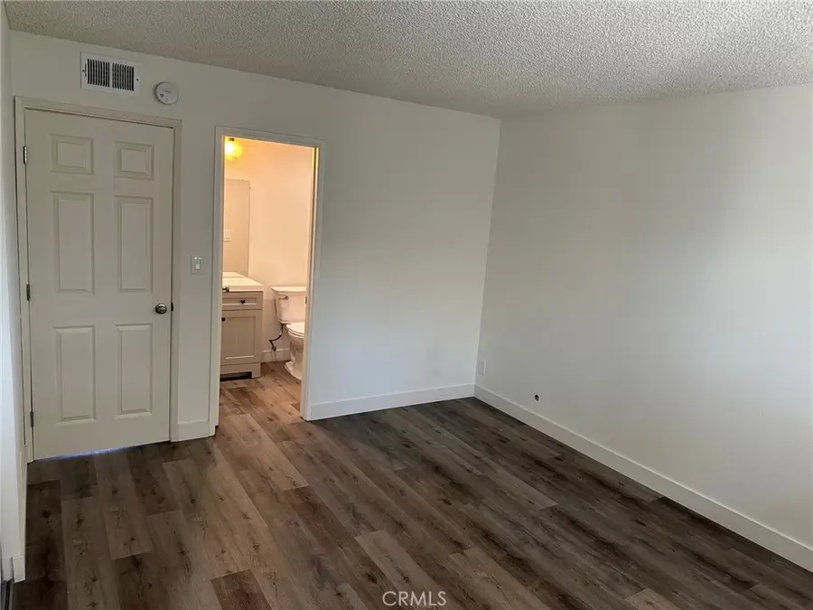 20134 Leadwell St #306, Winnetka, CA 91306 - Image #2