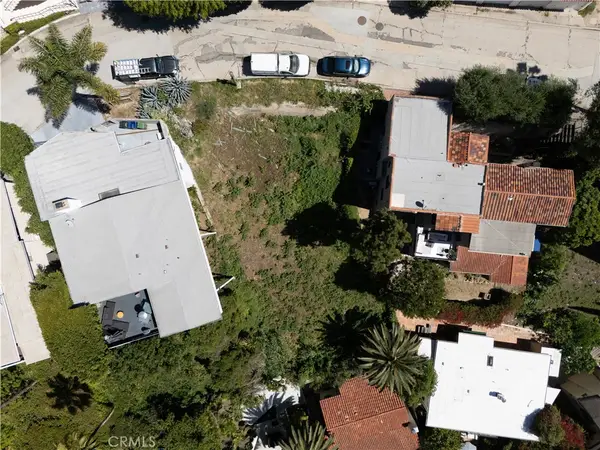 6682 Whitley Terrace, Los Angeles, CA 90068
