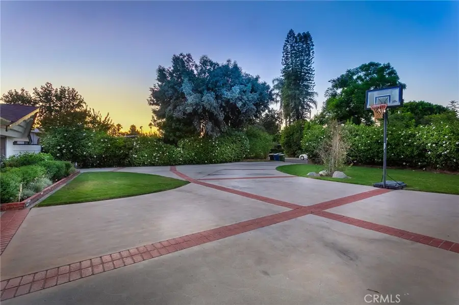 17040 Community Street, Northridge, CA 91325 - Image #2