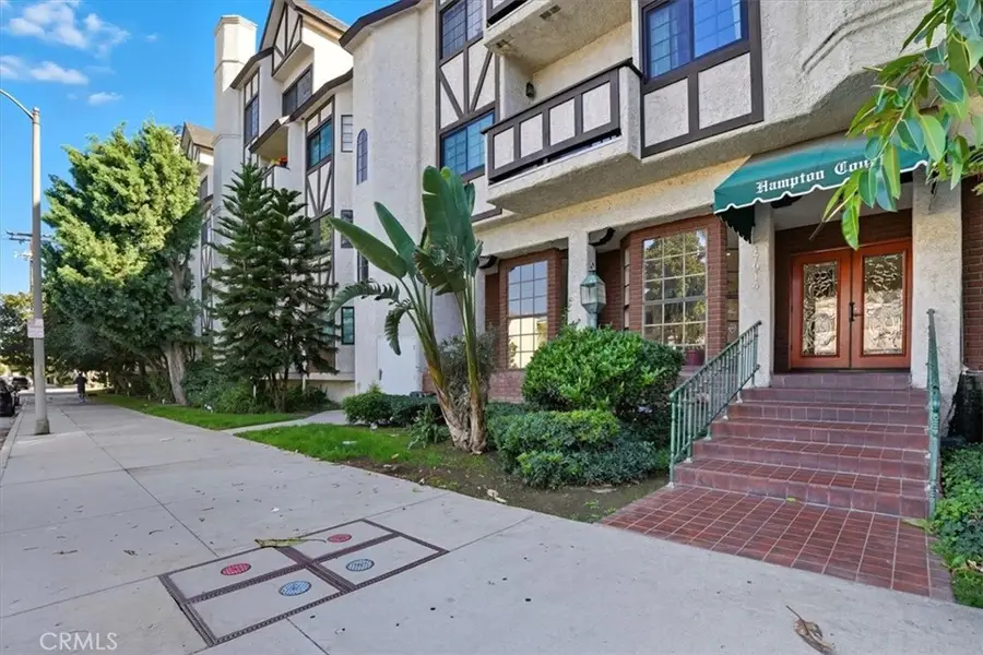 17914 Magnolia Boulevard #125, Encino, CA 91316 - #2