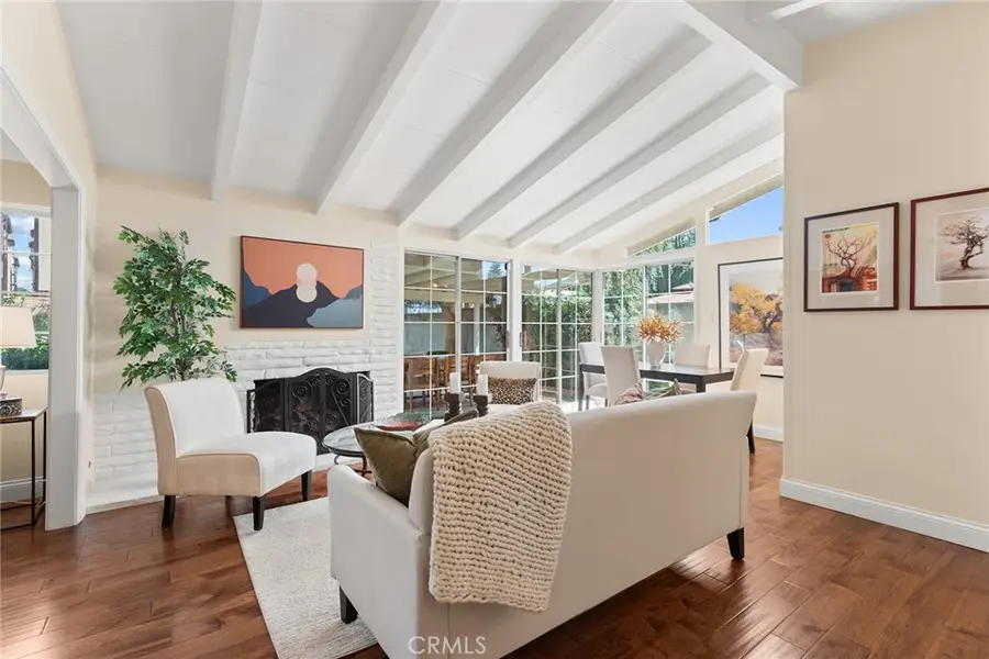 11218 Orion Avenue, San Fernando, CA 91345 - Image #2