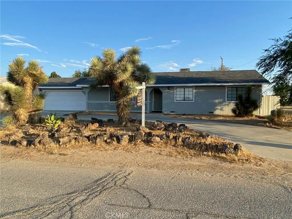 8216 Dogwood Avenue, California City, CA 93505 - Image #1