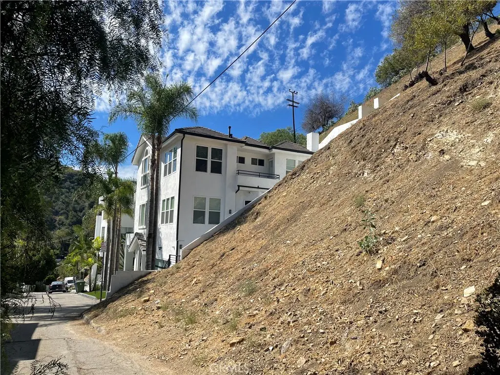 3649 Potosi Ave, Studio City, CA 91604 - #1