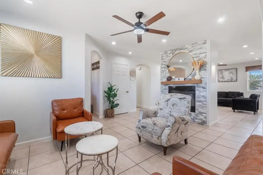 9248 Holly, California City, CA 93505 - Image #3